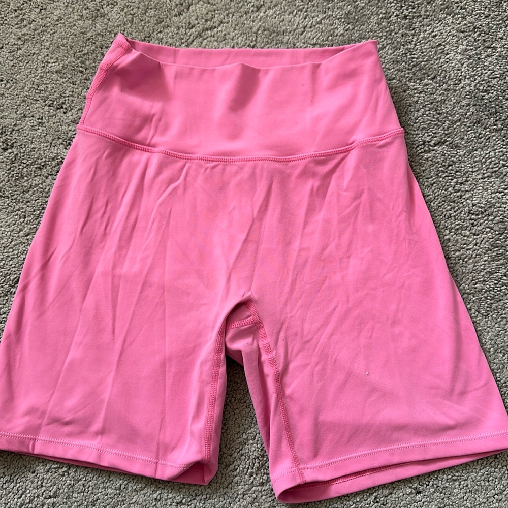 PINK BIKER SHORT. SIZE MEDIUM